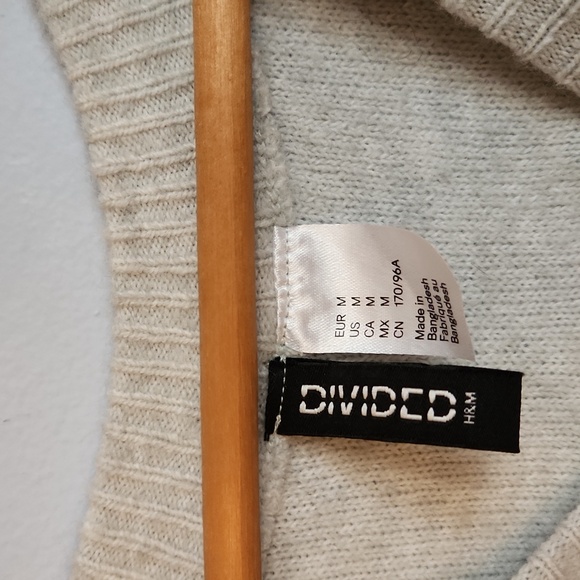 Oversized Mint Cable Knit Sweater - Picture 4 of 6